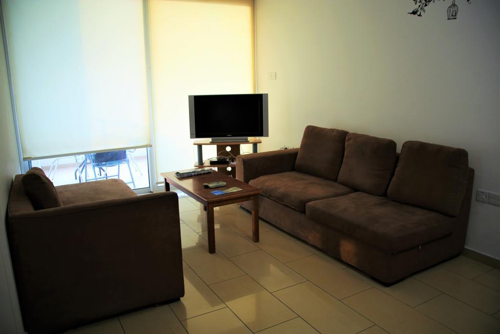 Isavella Apartments Makenzy Larnaca Dış mekan fotoğraf